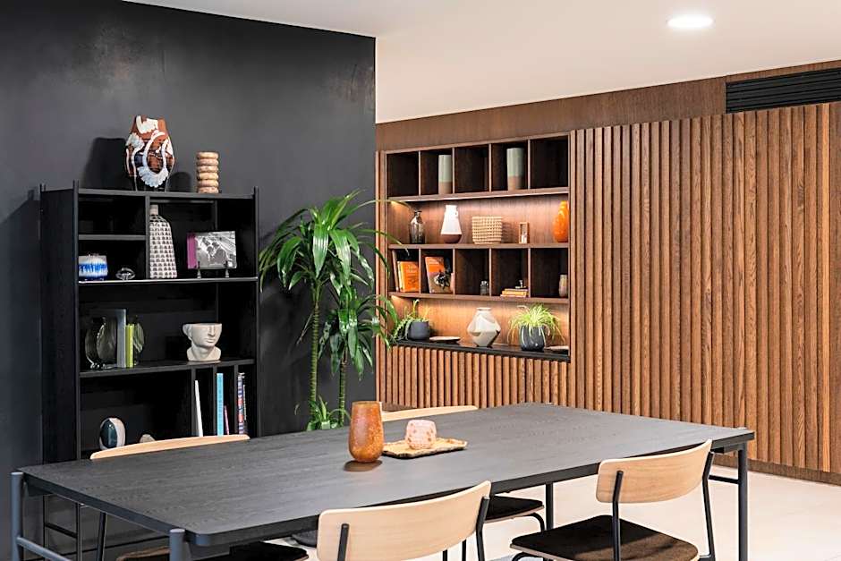 Cove Landmark Pinnacle