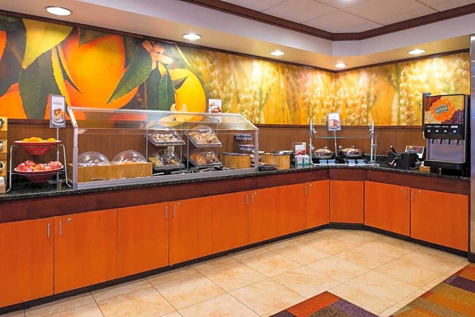 Fairfield Inn & Suites Greensboro Wendover