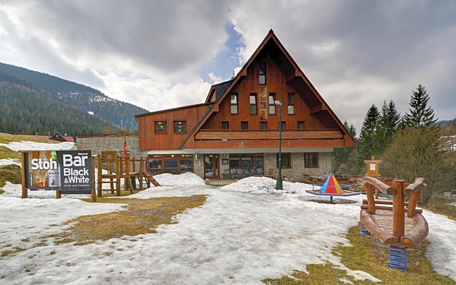 Ski Hotel Stoh