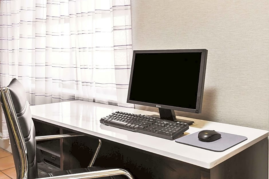 Travelodge by Wyndham El Paso - Airport