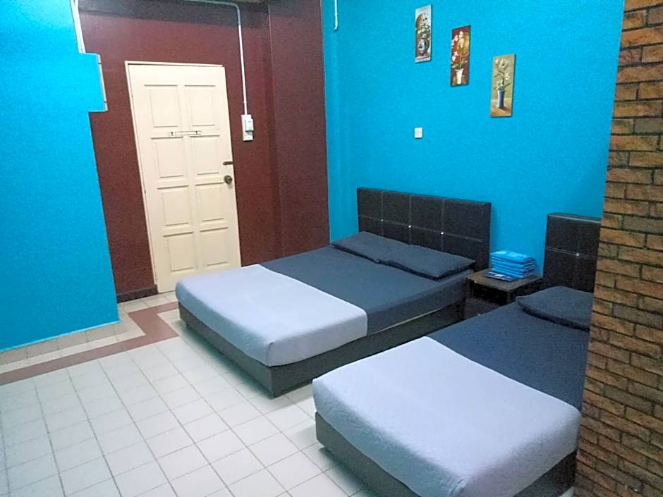 KUALA BESUT JETTY BUDGET HOTEL AIN - In front of Kuala Besut Jetty