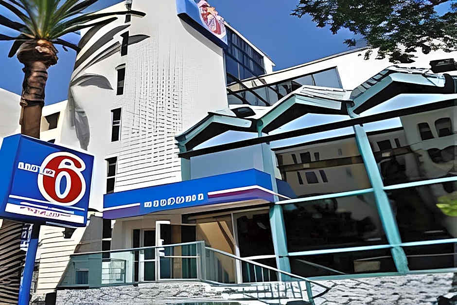 Motel 6 Hollywood
