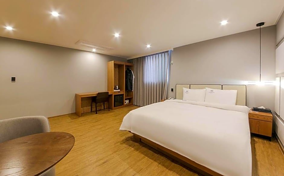 H Avenue Hotel in Gyeongju