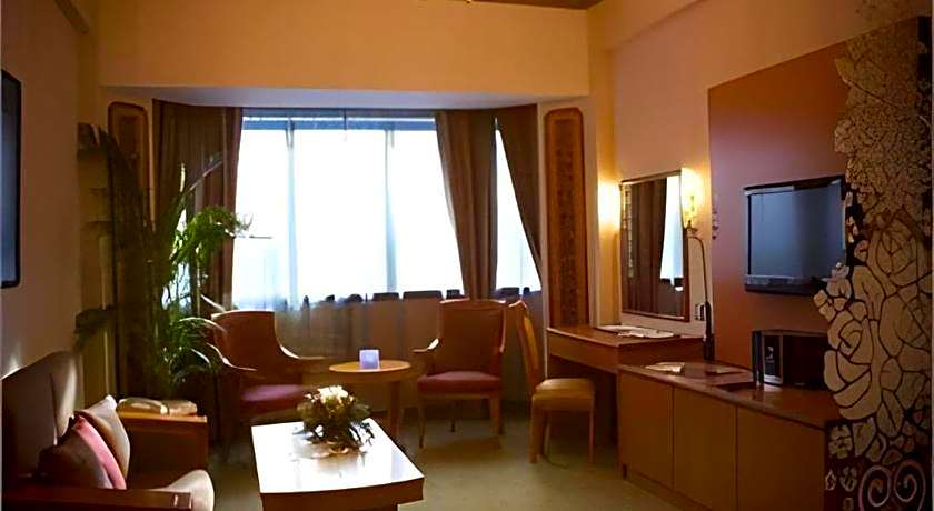 The Centrepoint Hotel