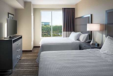 Two Bedroom Queen Suite - Non-Smoking