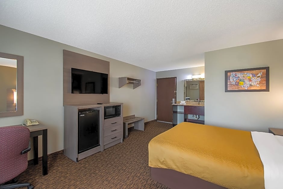 Econo Lodge Duluth near Miller Hill Mall