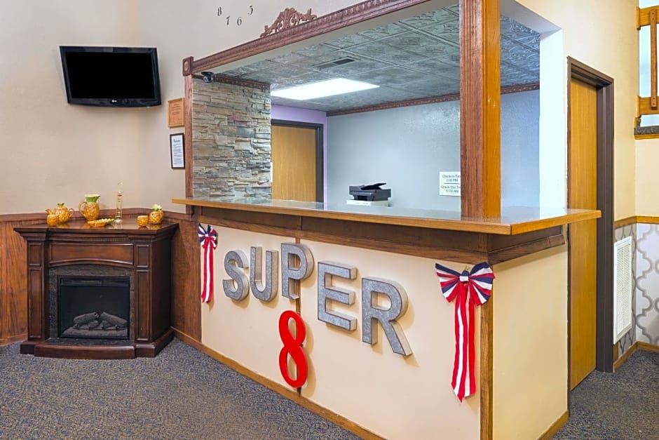 Super 8 by Wyndham Kingdom City