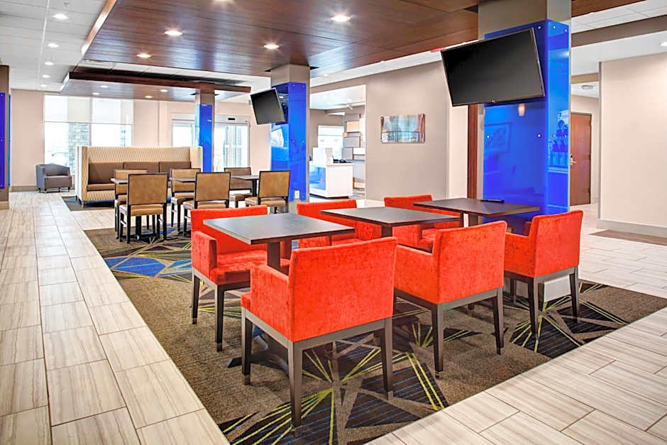 Holiday Inn Express & Suites Coldwater By IHG