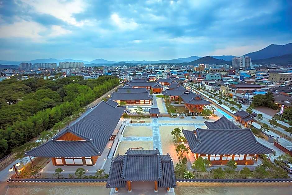 Hanok Hotel Namwonyechon By Kensington