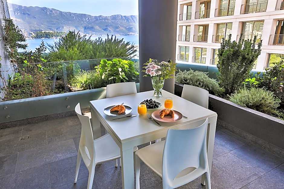 Royal Gardens Paradise