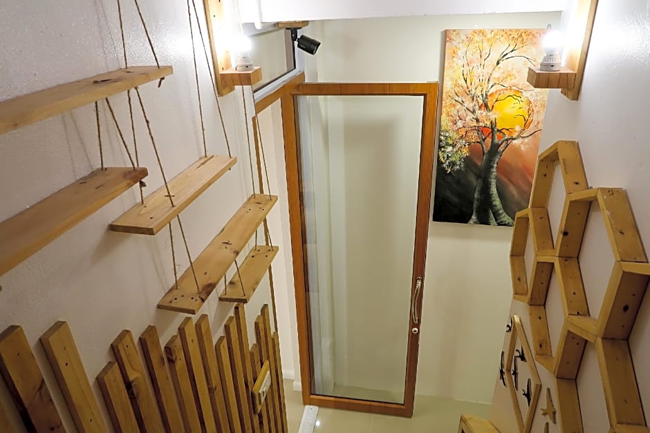 Baan URT Suratthani Airport Hotel