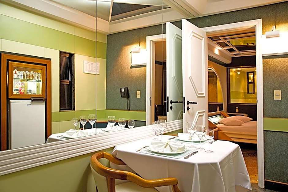 BAMBINA HOTEL -Adultos Somente