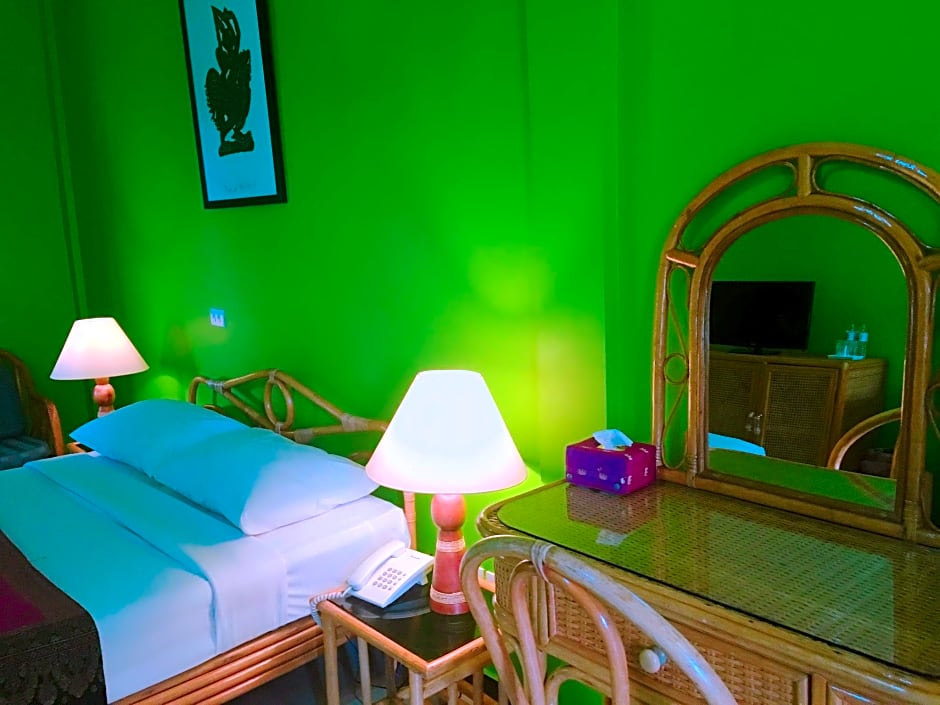 Smile Inn Hotel