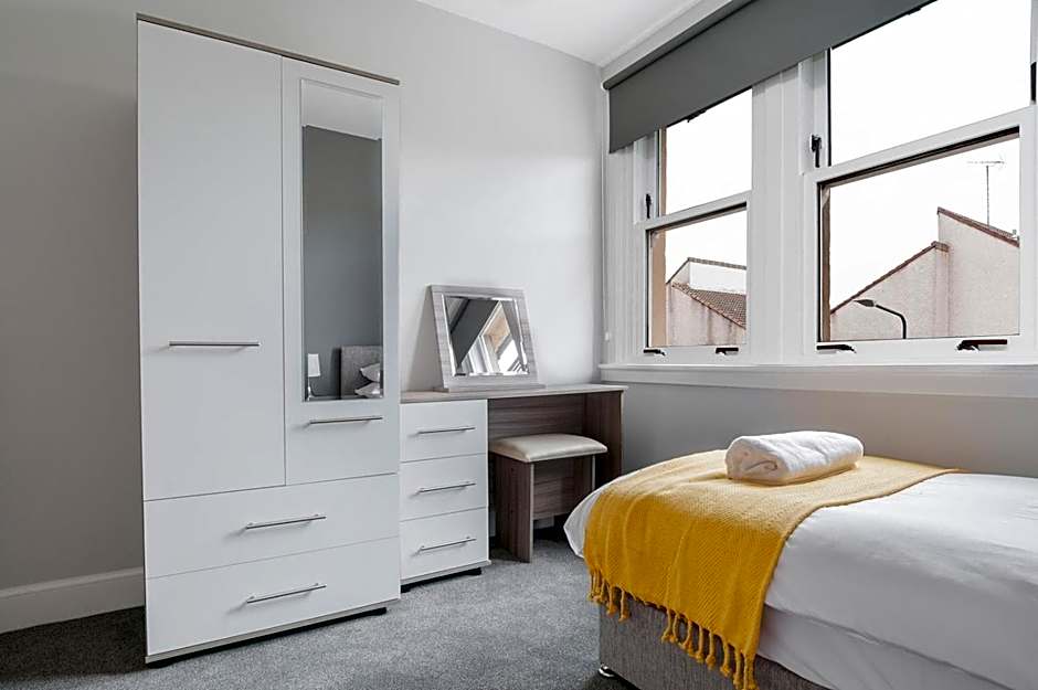 Dalkeith Three Bed Two Bath Apartment