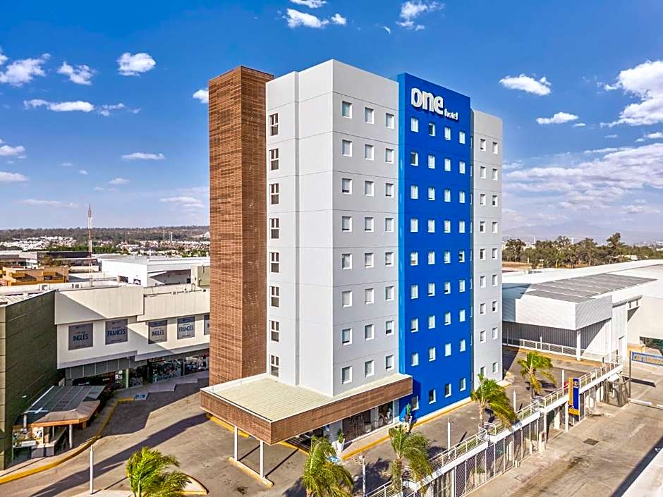 One Guadalajara Periferico Norte