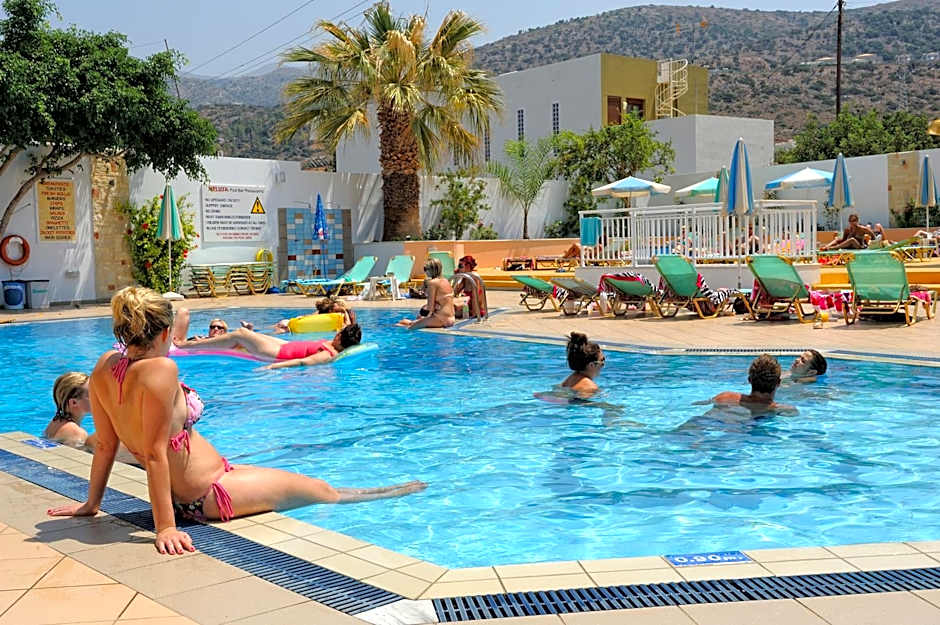 Melissa Apartments, Studios & Suites