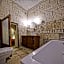 Maccan Cave Hotel