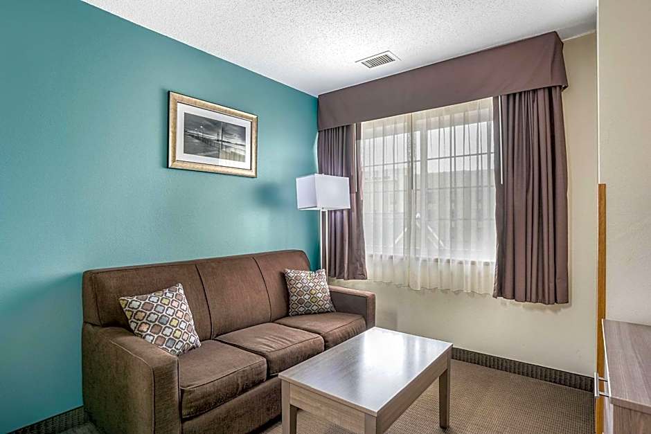 MainStay Suites Cedar Rapids North - Marion – Cedar Rapids, IA