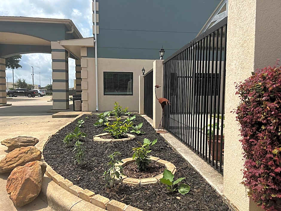 Super 8 by Wyndham Pasadena