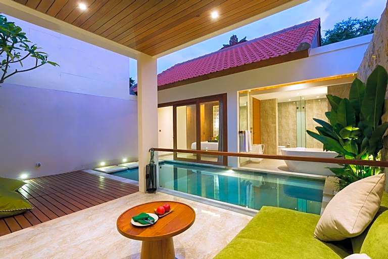 Danka Villa Sanur - Modern Tropical Balinese Villa