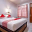 OYO 2411 Taman Mekar Beach Inn 2