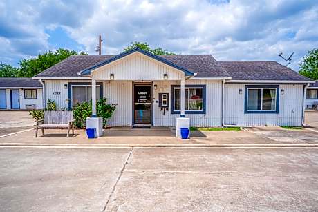 OYO Budget Inn