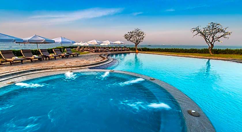 Dusit Thani Pattaya