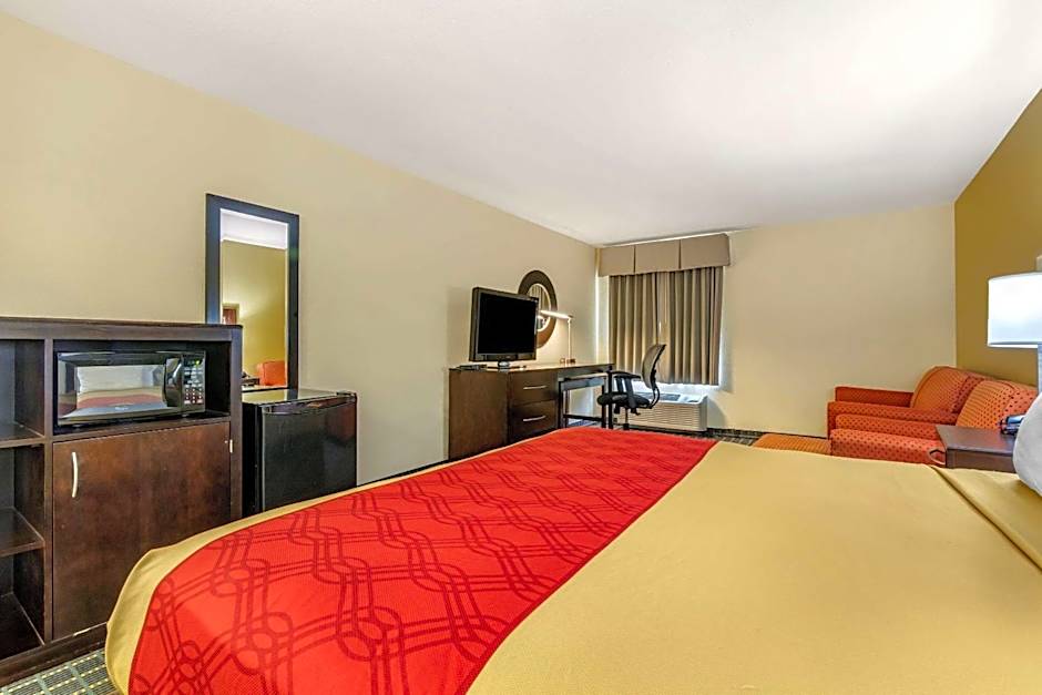 Econo Lodge Brunswick Travel Center