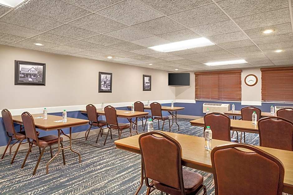 AmericInn by Wyndham Sauk Centre