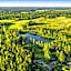 Lake Deer Park Retreat with Hot Tub & Sauna