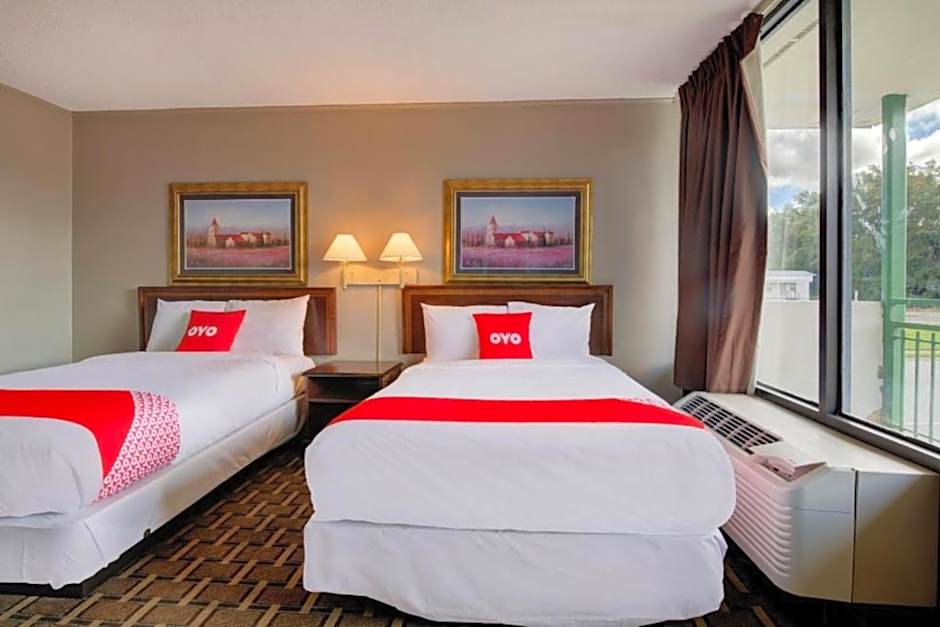 OYO Hotel Douglas GA US-441