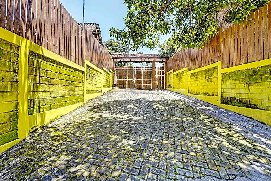 OYO 92367 Garuda Homestay Syariah