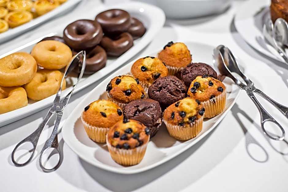 Golden Tulip São João da Madeira Hotel