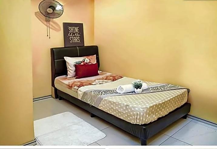 Ghazrins Hotel Dataran Larkin