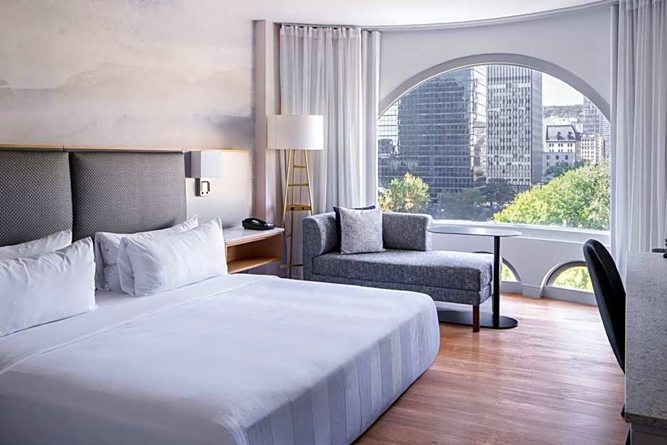 Photo 1 of 50 of Montreal Marriott Chateau Champlain