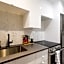 16 Studio Apartment-Hotel in Little Italy by Den Stays