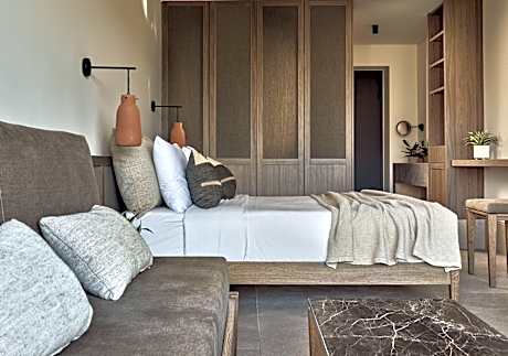 Friends and Family 2 Bedrooms Suite up to 5