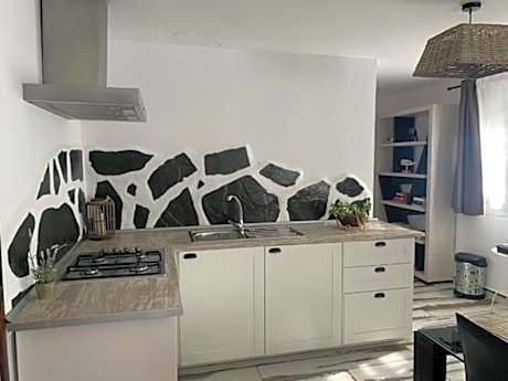 Apartment with Mountain View