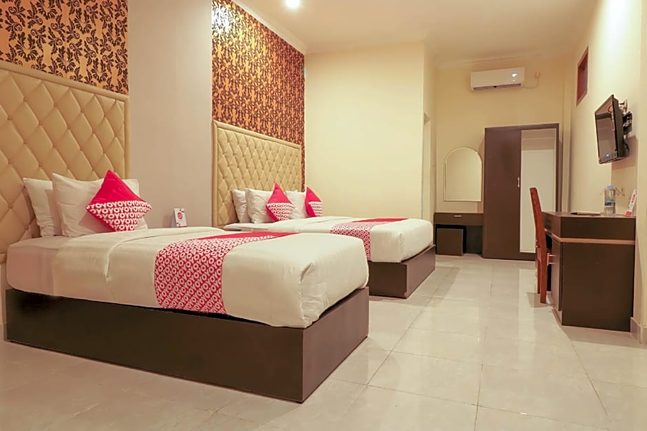OYO 1117 New Garuda Hotel