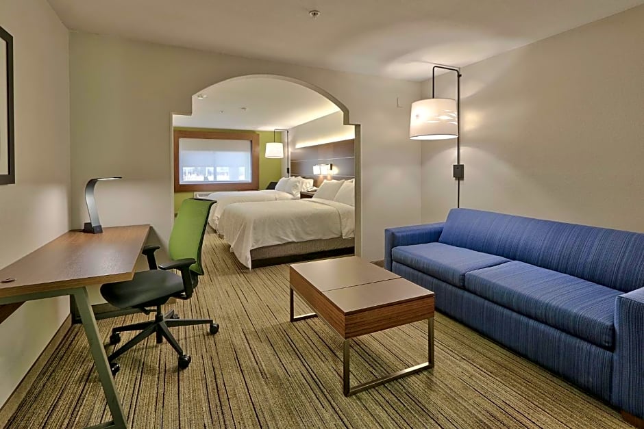 Holiday Inn Express & Suites Portales By IHG