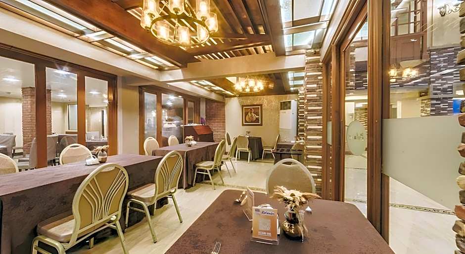 Villa Caceres Hotel