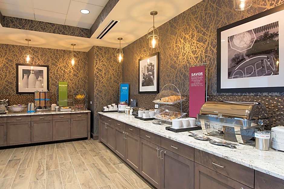 Hampton Inn By Hilton & Suites Grand Rapids Downtown