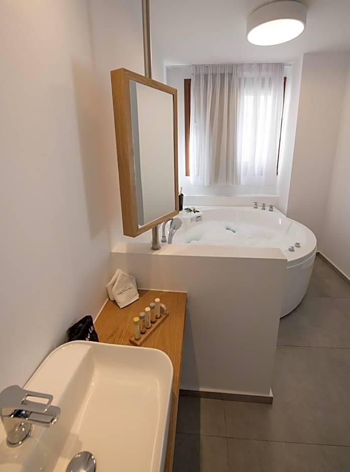 Natura Luxury Boutique Hotel Skopelos