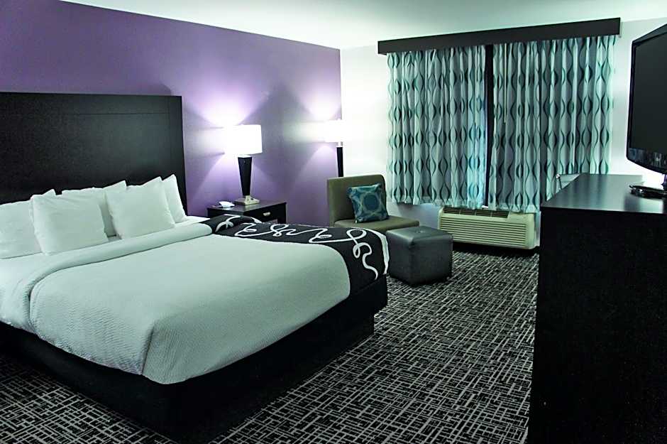 La Quinta Inn & Suites by Wyndham Russellville