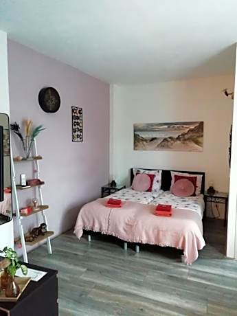 Deluxe Double Room with Shower