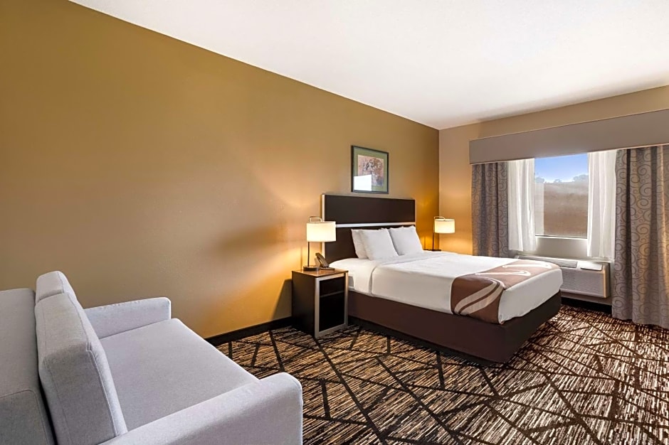 Quality Inn & Suites Pearl-Jackson