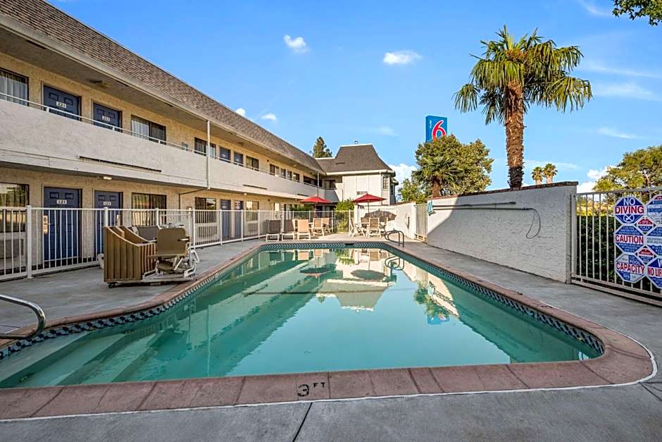 Photo 1 of 50 of Motel 6-Fairfield, CA - North