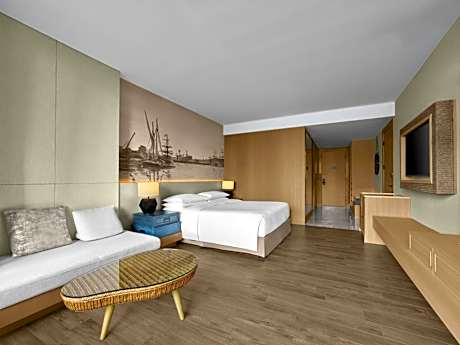 King Room with Sea View - High Floor
