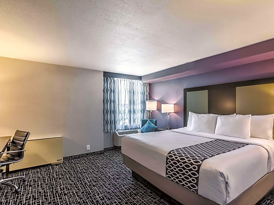 Photo 1 of 3 of 1 King Bed, View