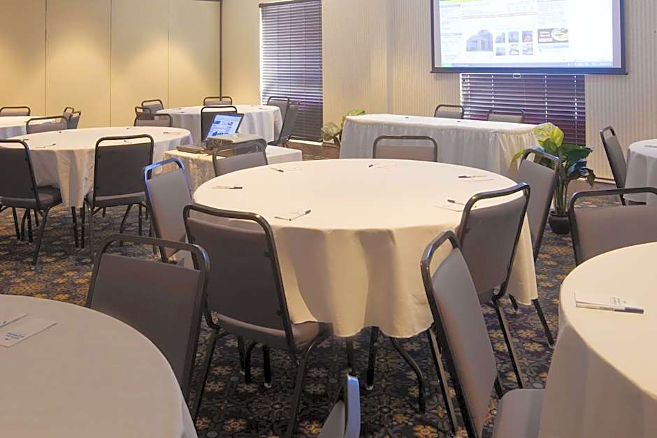 Holiday Inn Express Hotel & Suites Lucedale By IHG